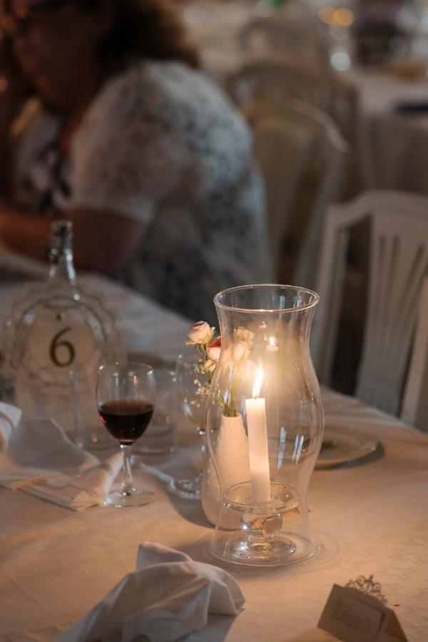 Hotel Vaennaes Vannas Екстериор снимка