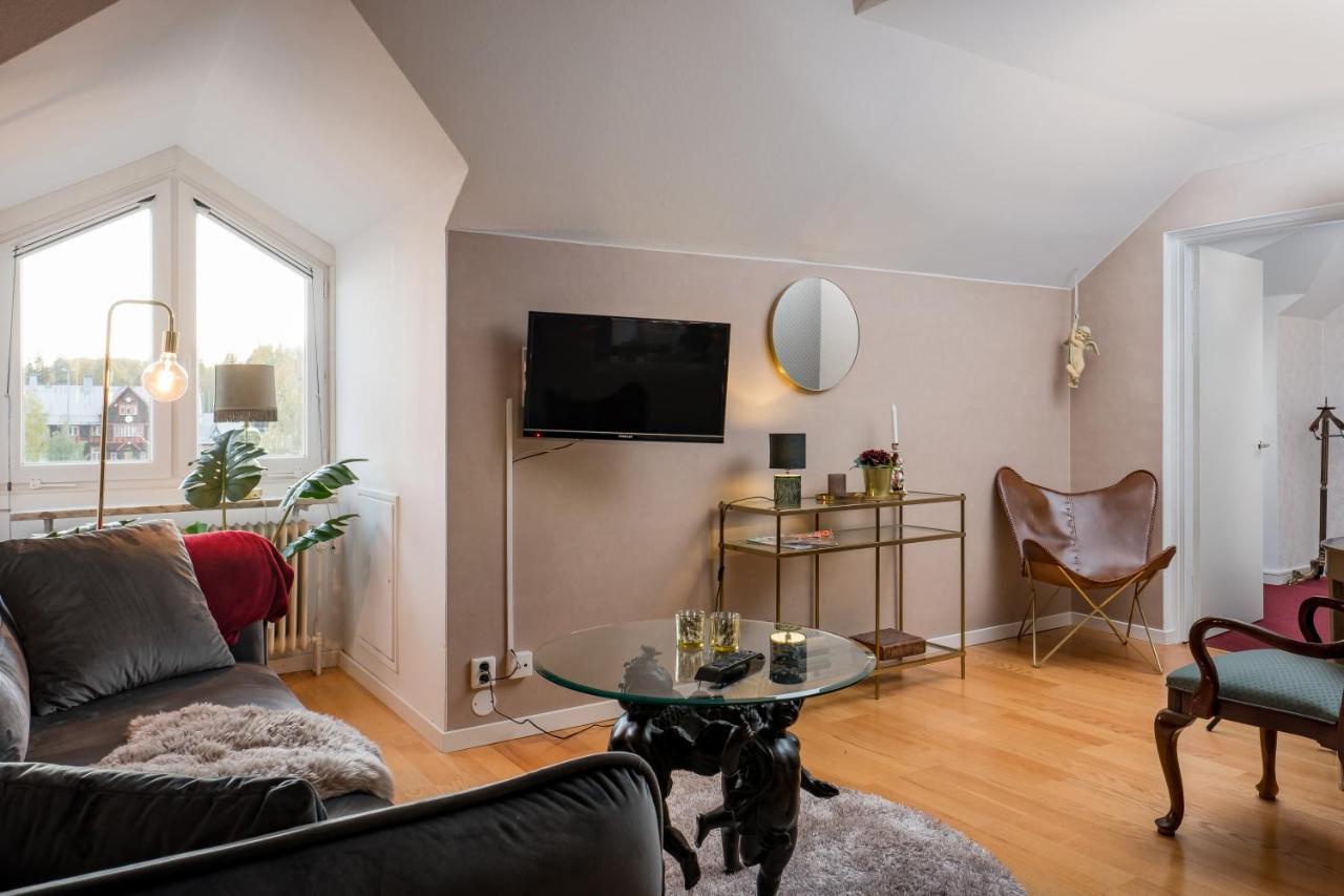 Hotel Vaennaes Vannas Екстериор снимка