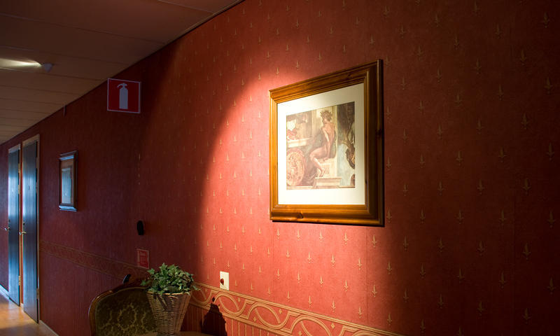 Hotel Vaennaes Vannas Екстериор снимка