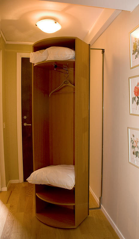 Hotel Vaennaes Vannas Стая снимка