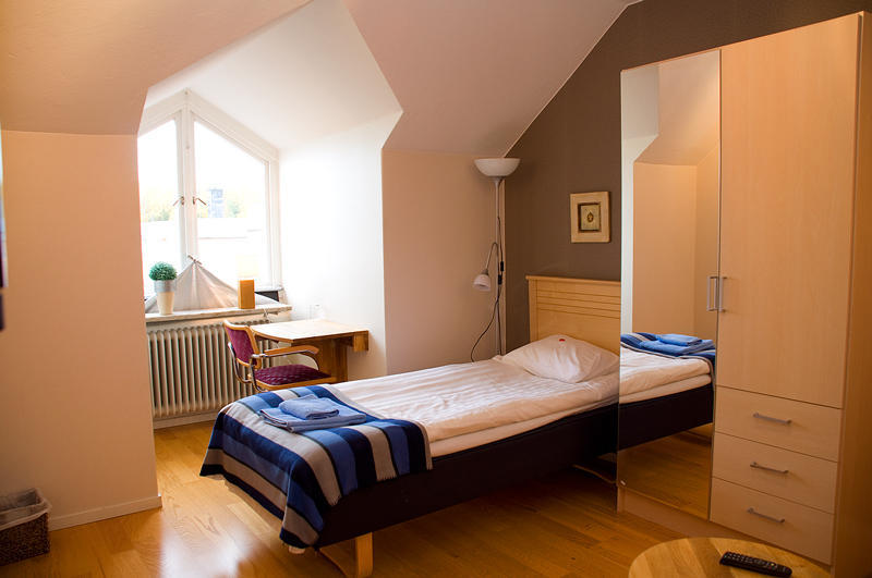 Hotel Vaennaes Vannas Стая снимка